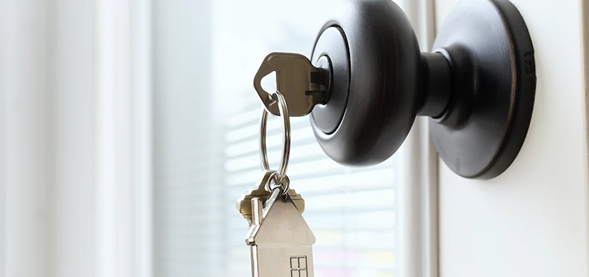 Bifold Door Knob Replacement in Parkway, California