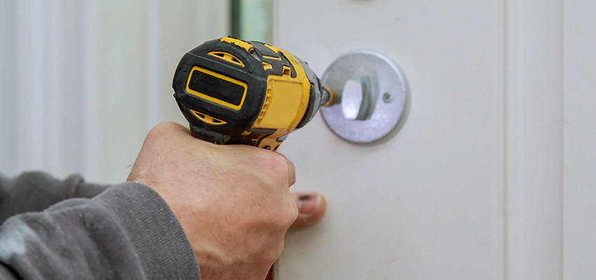 Street Locksmith For Smart Lock Repair in Parkway, CA