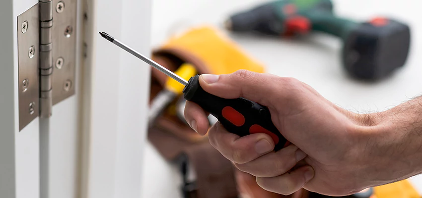 Holiday Emergency Locksmith in Parkway, California