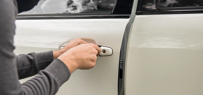 Unlock Car Door Service in Parkway, CA